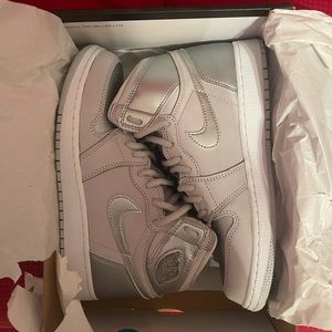 Jordan 1s - Japan Neutral Grey